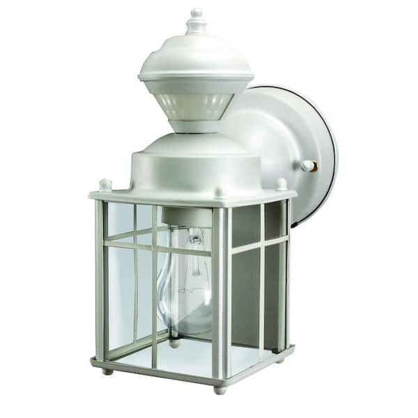 Heath Zenith Saddlebrook Motion-Activated Outdoor Wall Lantern