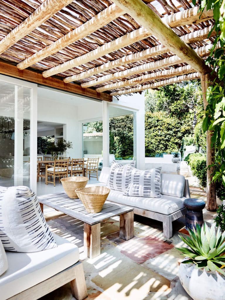 Aluminum vs. Steel Pergola: Which Lasts Longer?