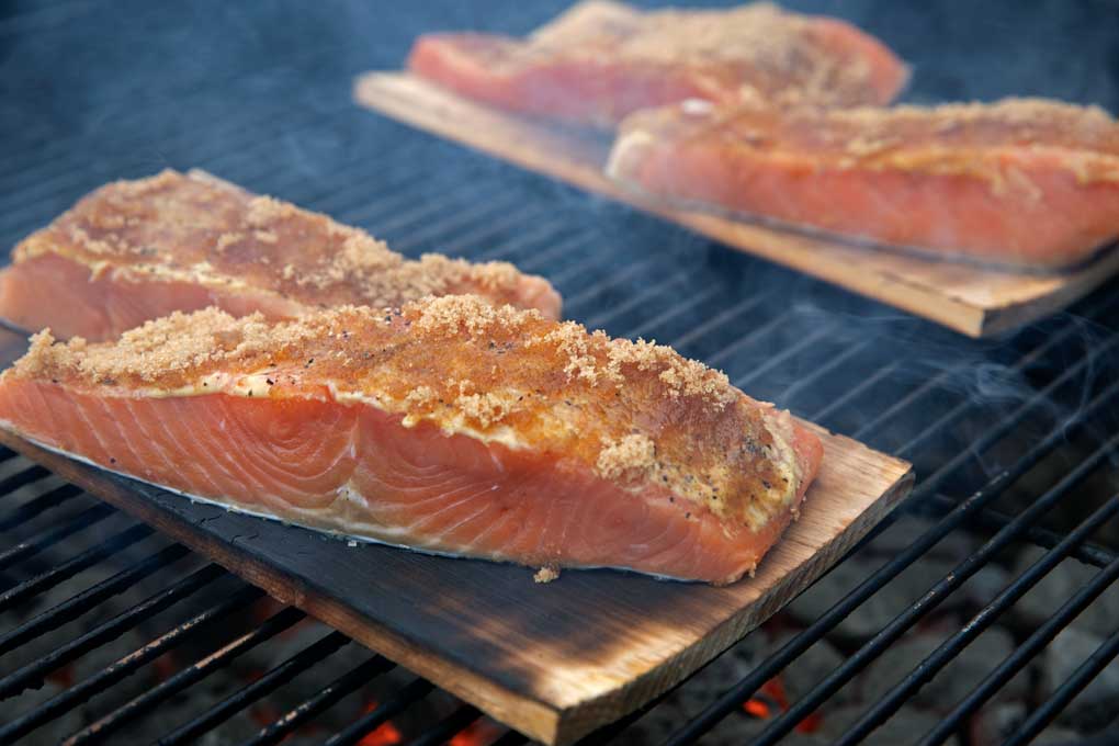 Best Cedar Grilling Planks for Summer BBQ 2026