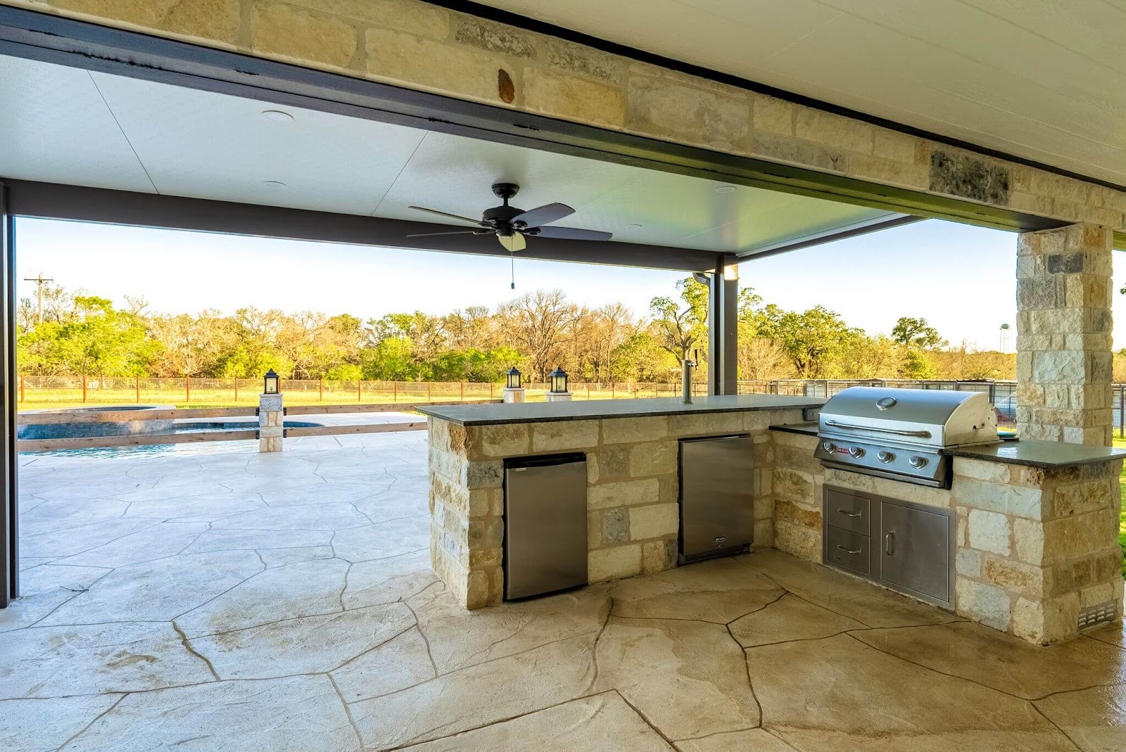 Best Outdoor Kegerators for Backyard Bars 2026