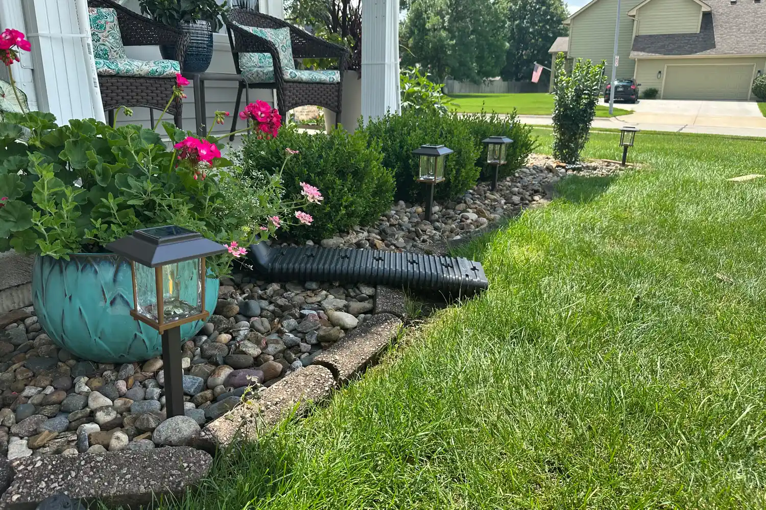 Best Solar Outdoor Lights for Pathways and Gardens