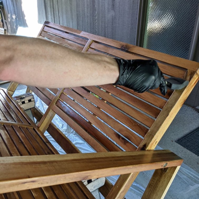 Best Teak Oil & Wood Sealers for Outdoor Furniture