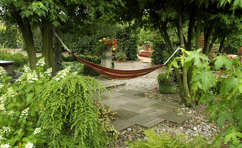 How to Build a Pea Gravel Patio on a Budget
