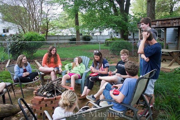 How to Set Up a Cinco de Mayo Backyard Fiesta