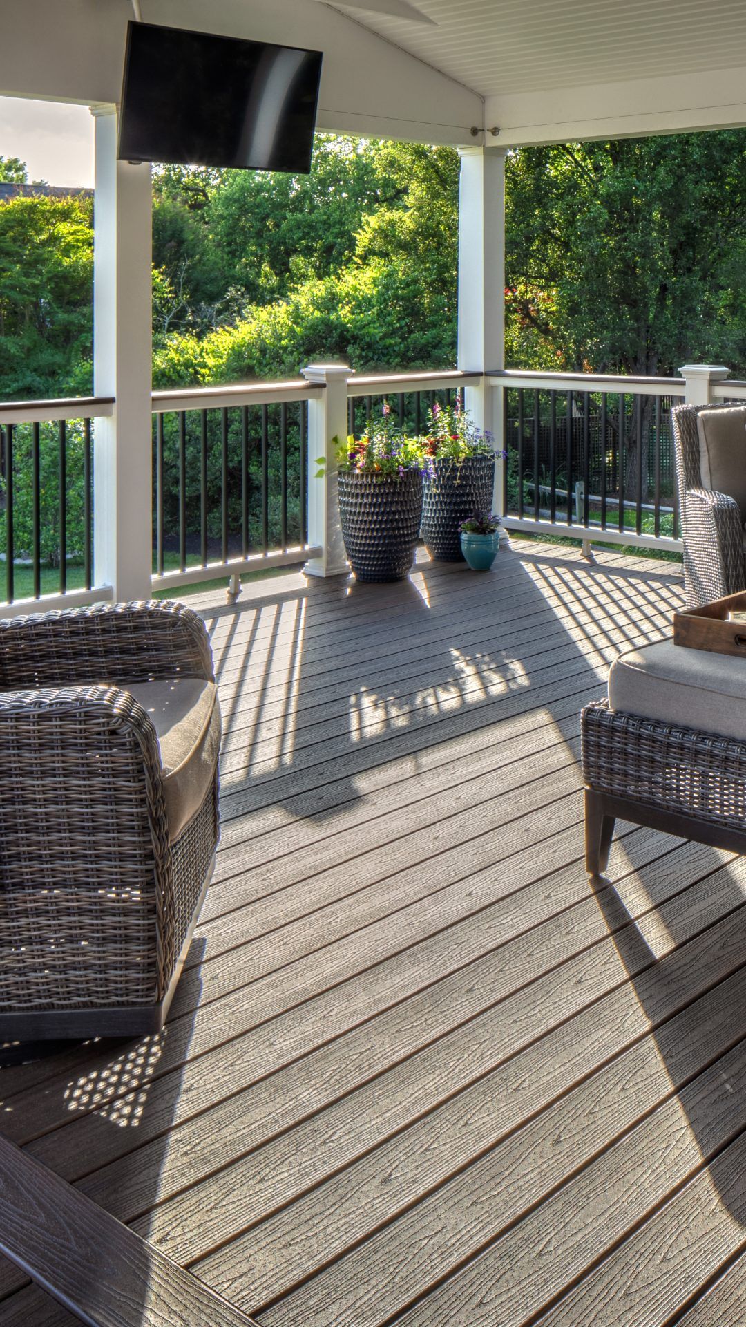 Outdoor Sectional vs. Conversation Set: Which to Buy