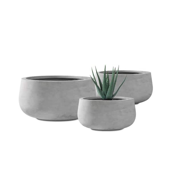 Kante 20 Inch Lightweight Concrete-Look Round Planter